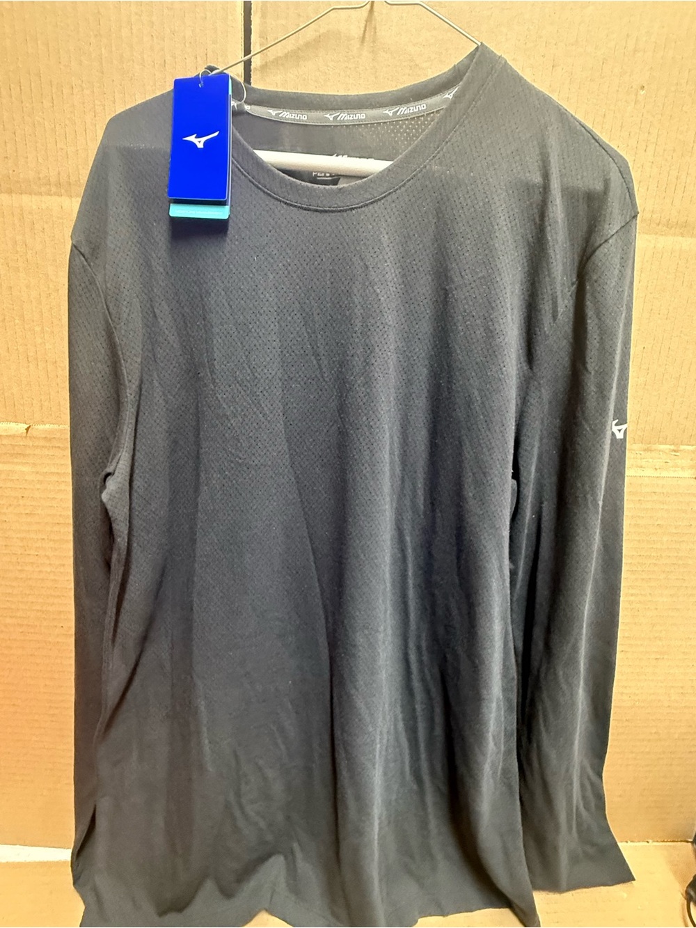 New Mizuno Men's Long Sleeve Athletic Top - Medium